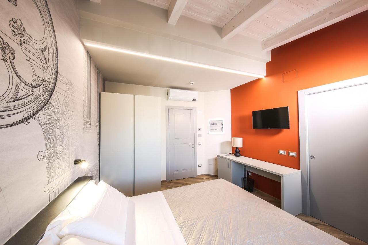 Vicolo Malavolta 7 Rooms And Suites Pedaso Extérieur photo