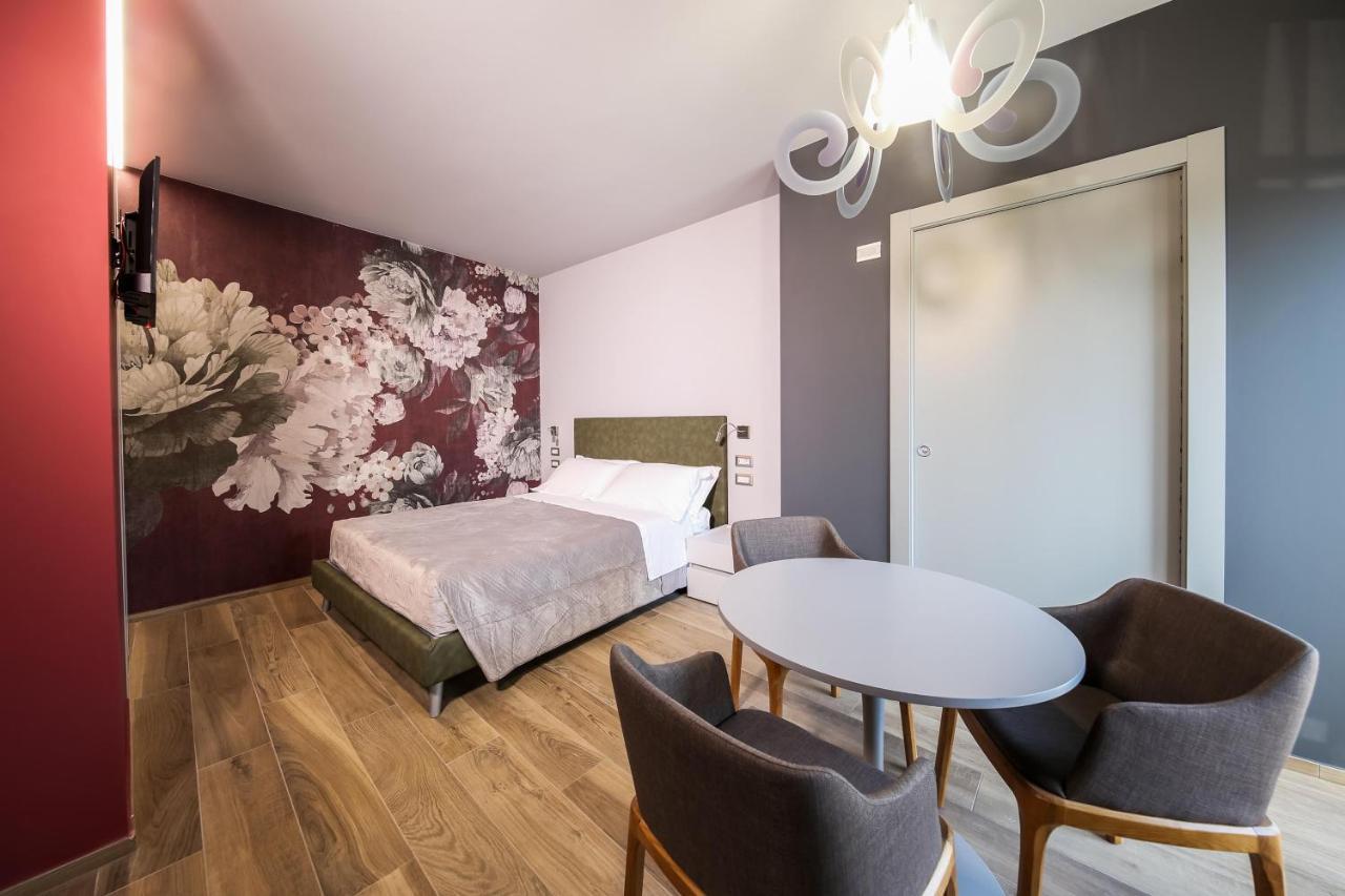 Vicolo Malavolta 7 Rooms And Suites Pedaso Extérieur photo