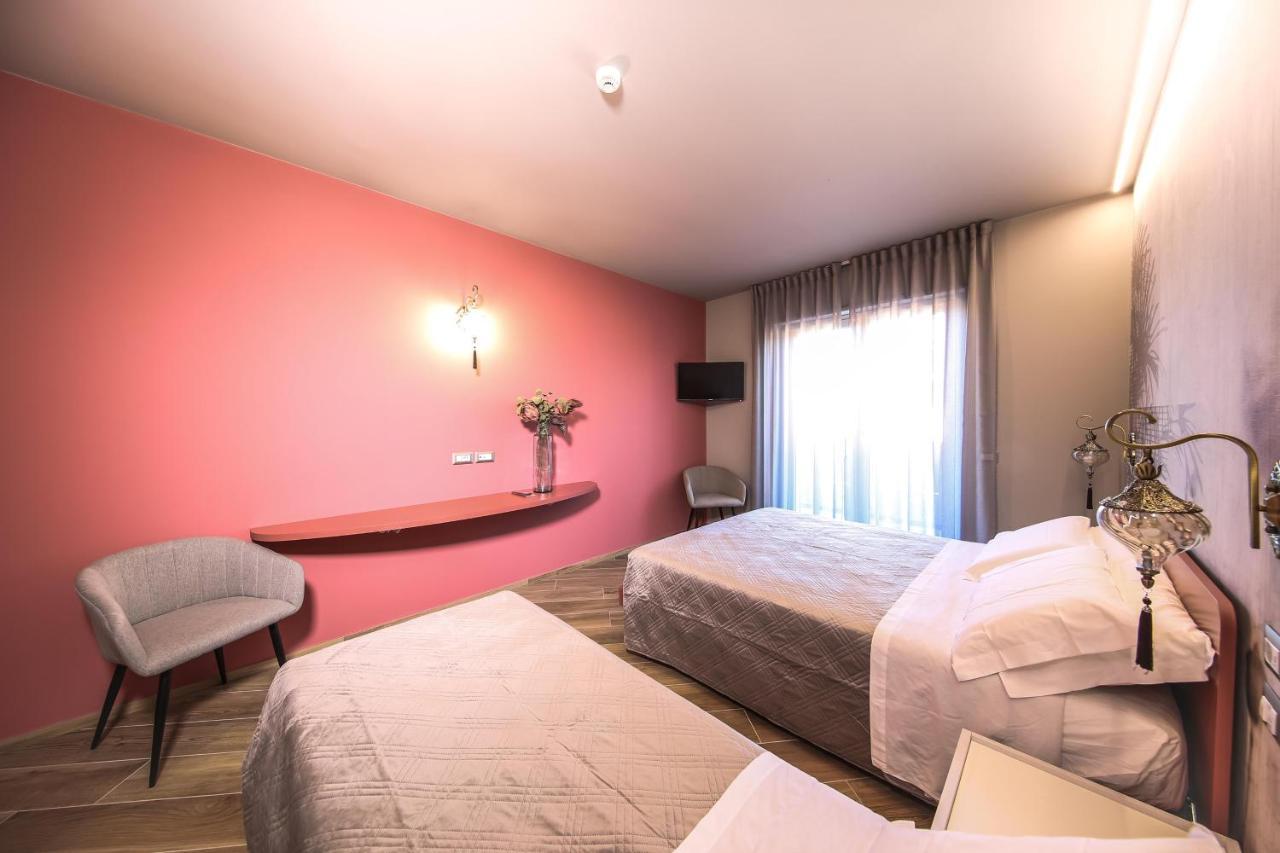 Vicolo Malavolta 7 Rooms And Suites Pedaso Extérieur photo