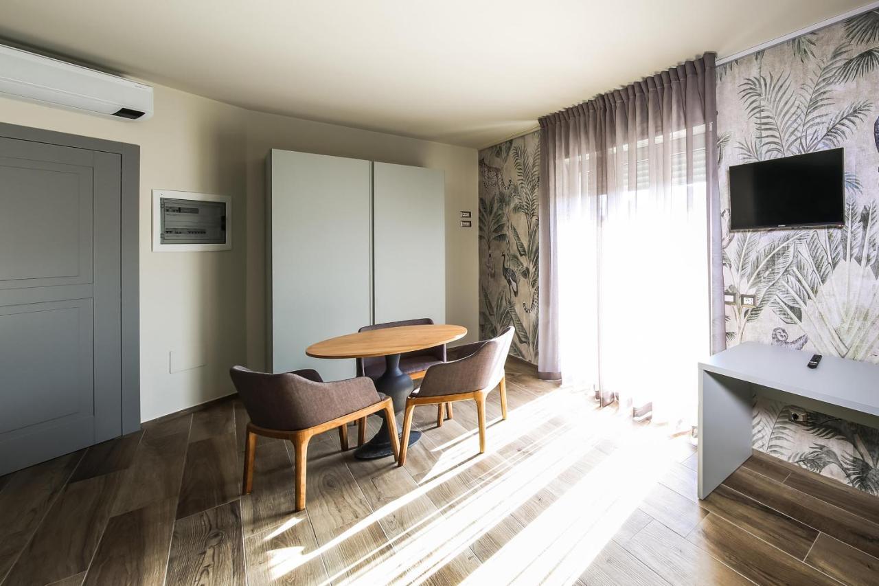 Vicolo Malavolta 7 Rooms And Suites Pedaso Extérieur photo